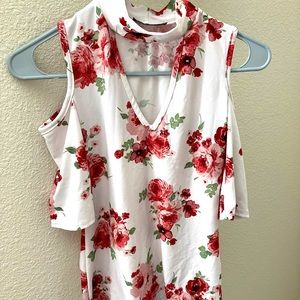 Pinc women’s cold shoulder floral top size small